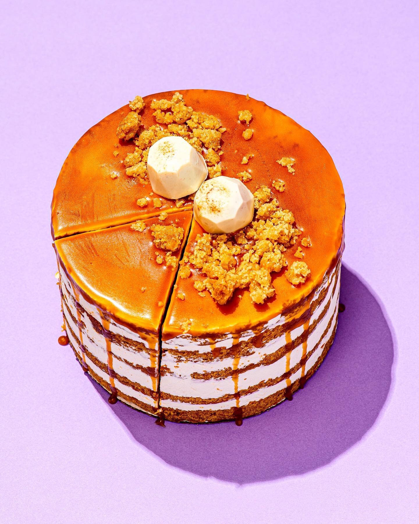 meep meep 8&lt;

// salted caramel pumpkin layer cake from @minimelanienyc for @goldbelly