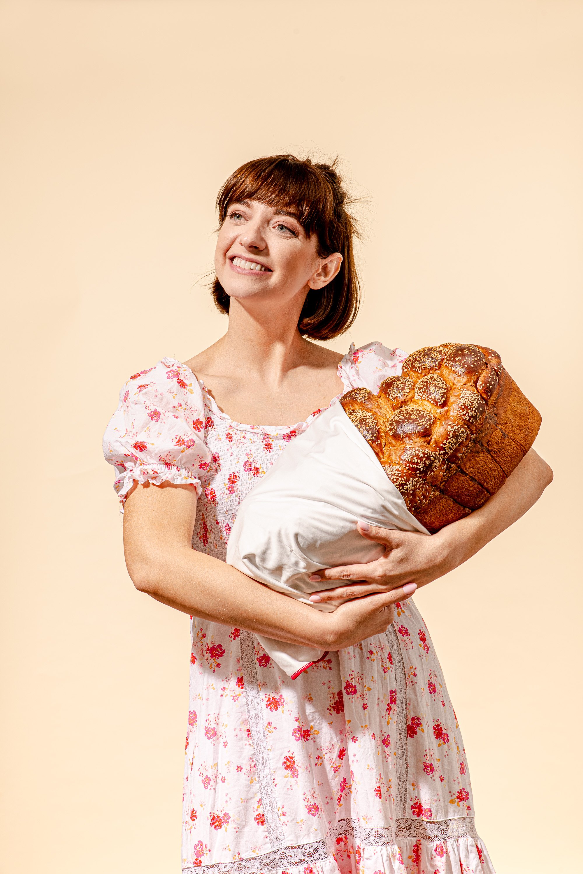 Oneg-Bakery-Jumbo-Challah-8.17.21-72ppi-Web-54-Edit.jpg