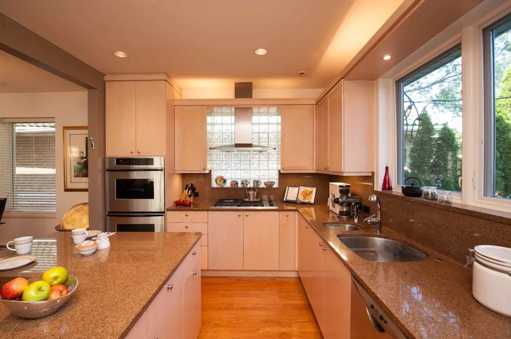 Lawrence6 kitchen.jpg