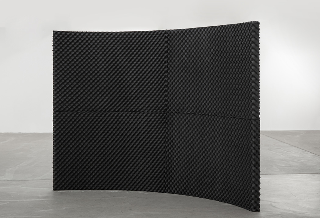Unusual Monument: of permeability and silence of our time, soundproof wall and chalk, 170 x 250 x 10 cm, 2015