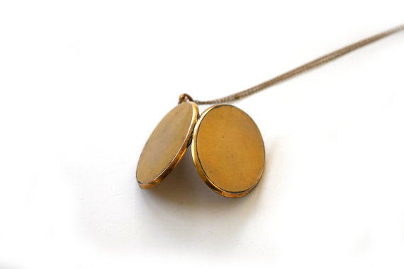Antique Blank Locket via LUXXORVintage