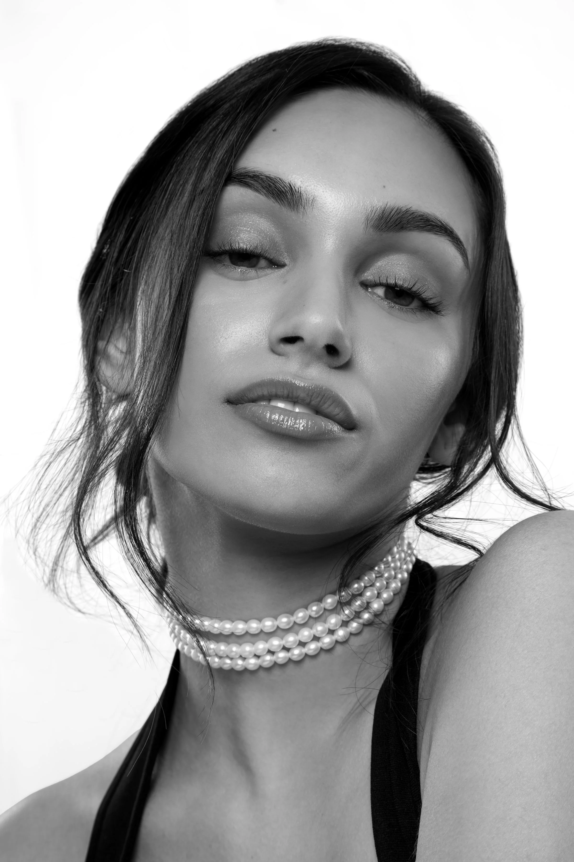 SIYONA IMAGE 20 B.W copy.jpg