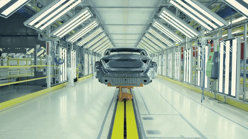 CHRYSLER // Dir. Nick Peterson