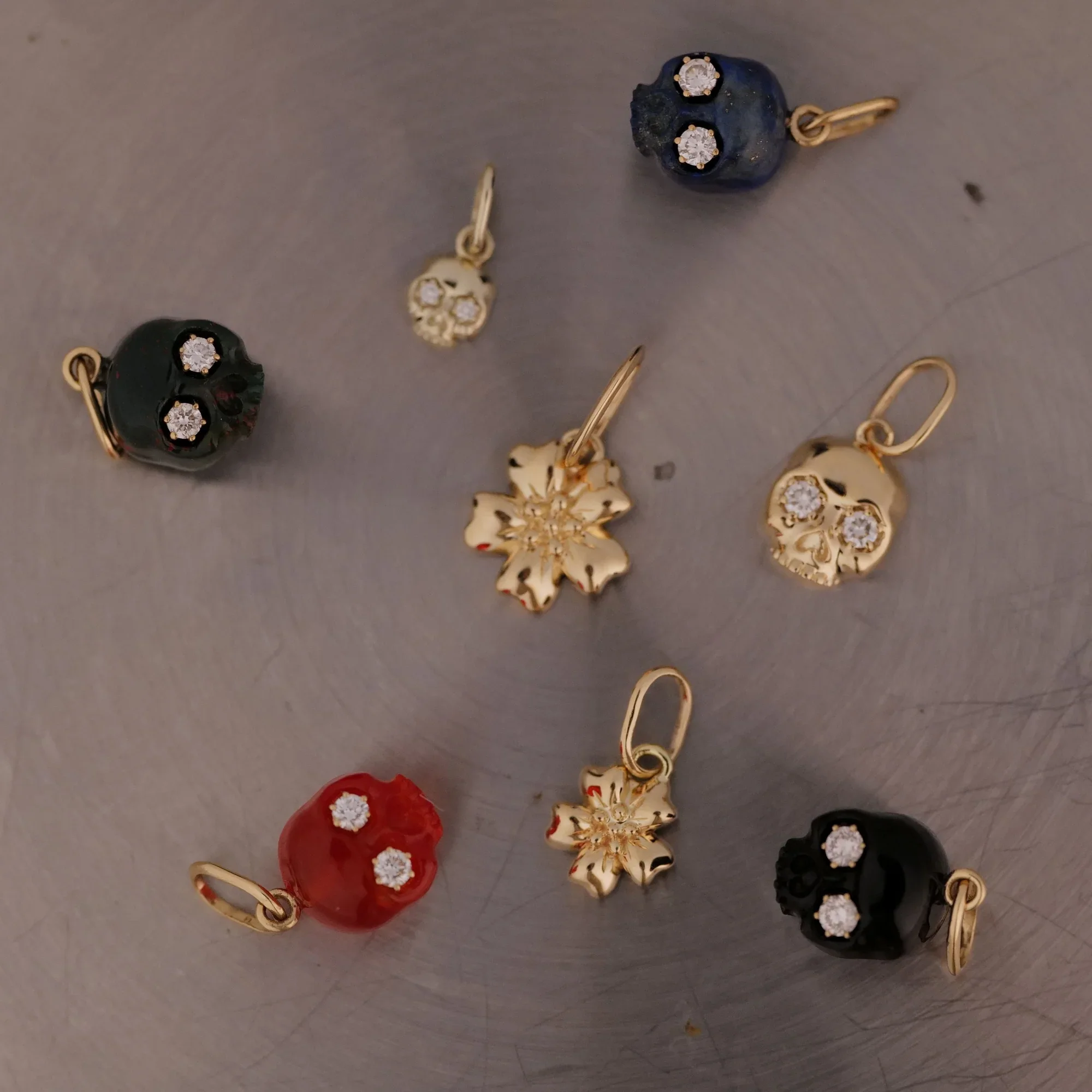 FL_Charms_Memento_Mori2.webp