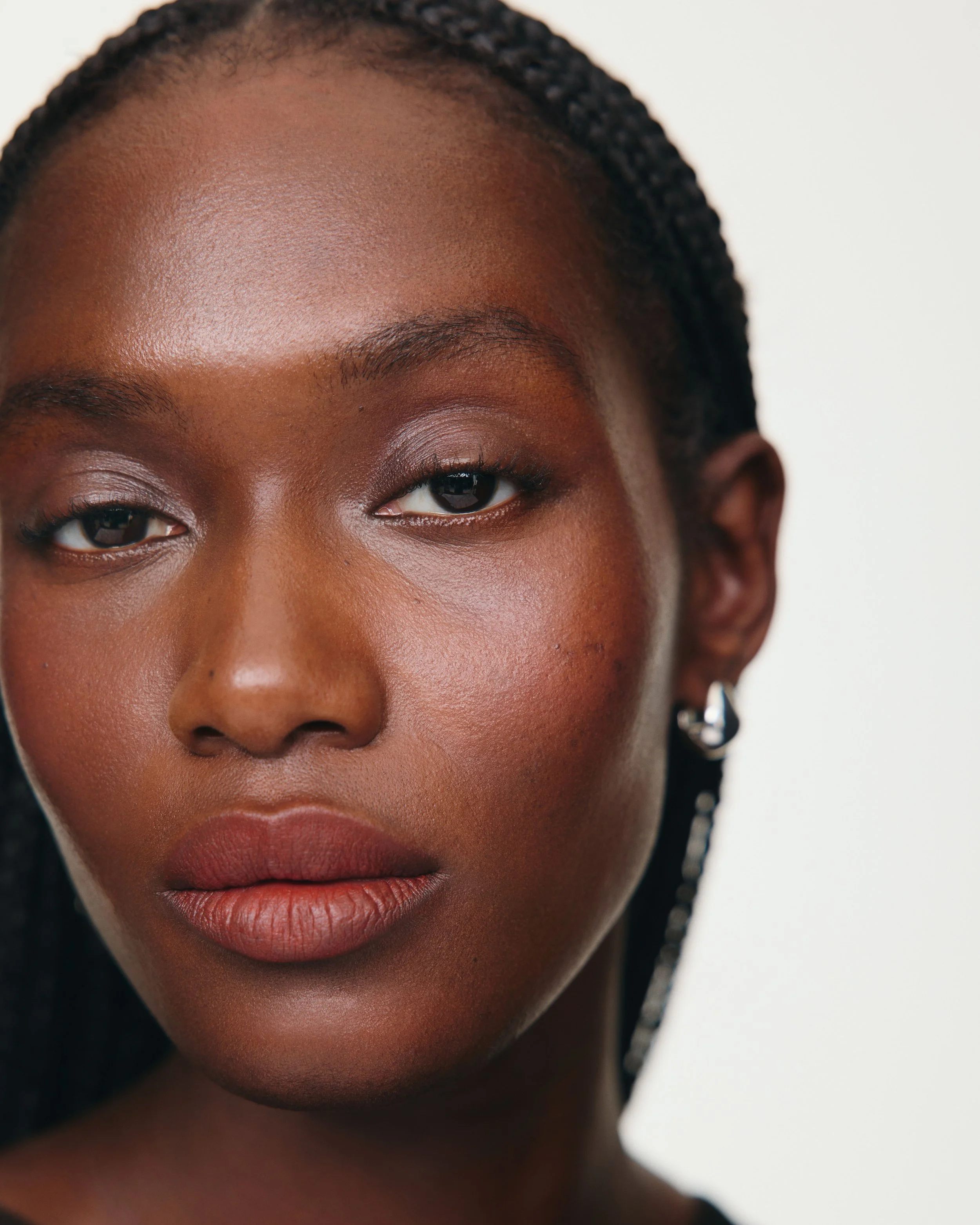 260420_ESSENCE_ERDEM-SIG-LIP-TRIO_BEAUTY_132_1.jpg