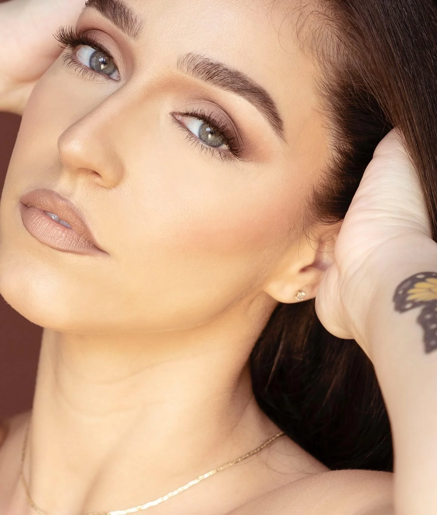 No, it&rsquo;s really a crime to be this gorgeous.

Bringing this beauty shoot back where it belongs.

Model and makeup by the lovely @ajla_mua 💋
Photography by #alongchampphotography