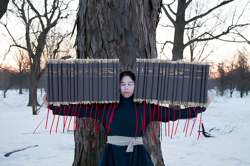Meryl McMaster, Times gravity, 2015