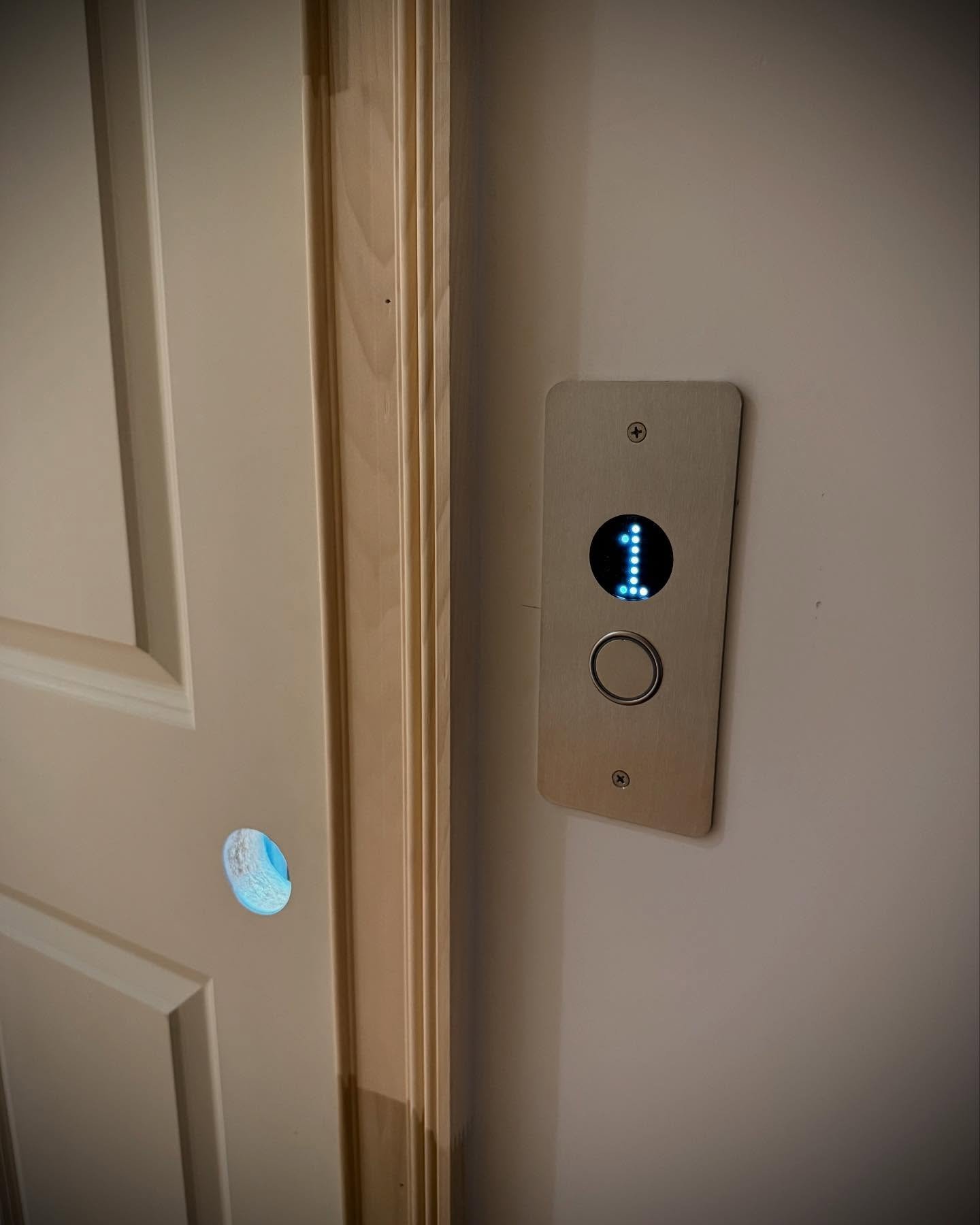 &hellip;when your Home welcomes everyone❣️( Learning from the Best💪🏾 )
#SanCarExcellence
#interiordesignluxury 
#elevateyourhome 
#homelift 
#learningnewthings 
#drewshouseintentions