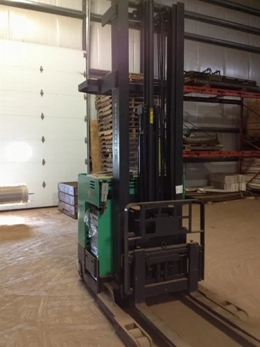 ReachForklift3.jpg