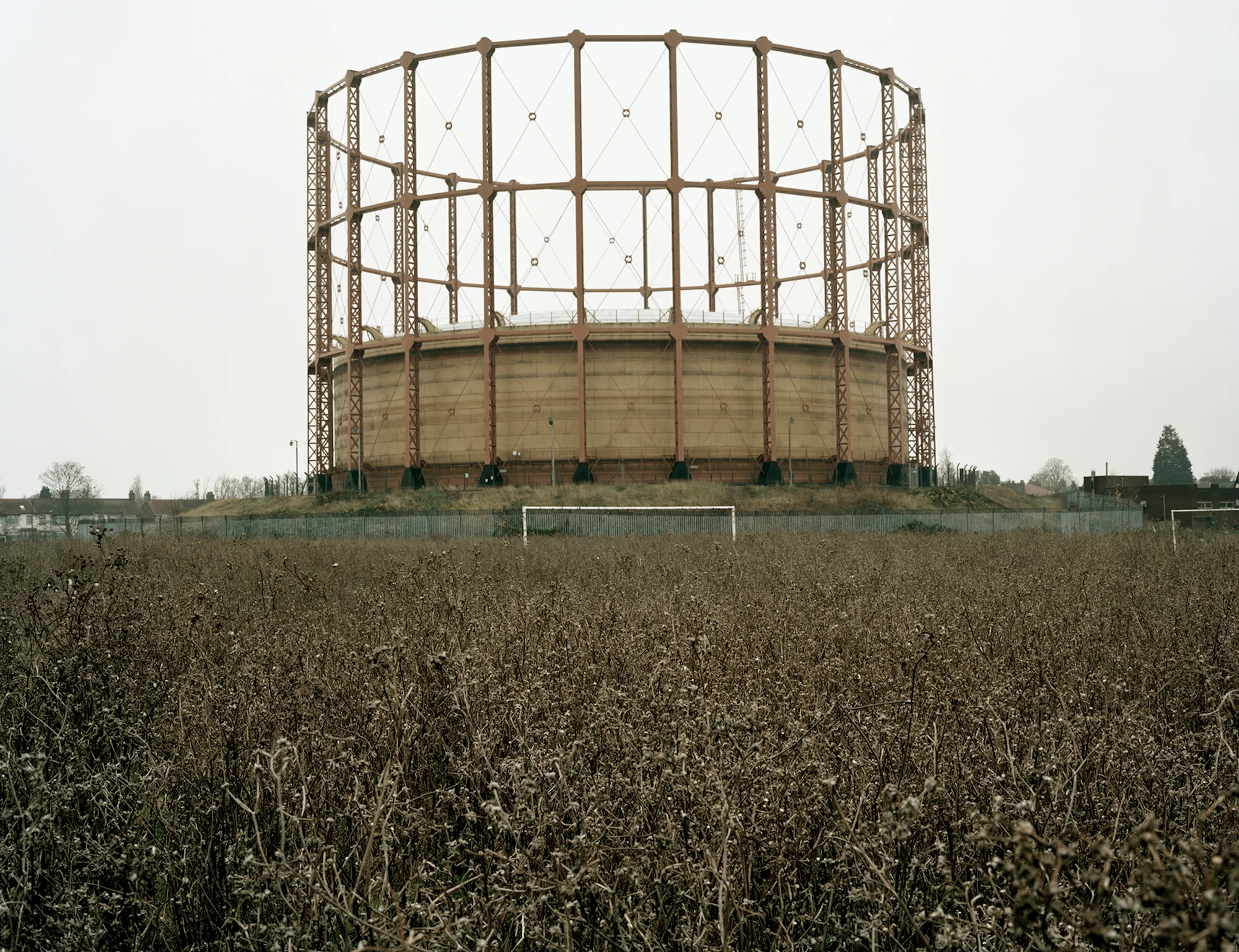 A long term personal project that takes me along the river Thames, shooting people and places as I go.
