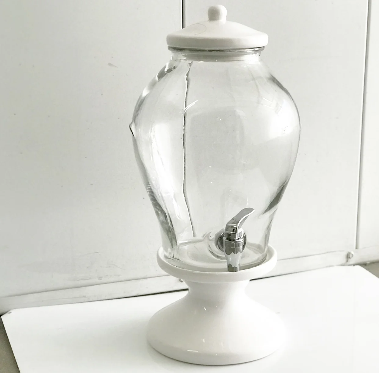 chic beverage dispenser