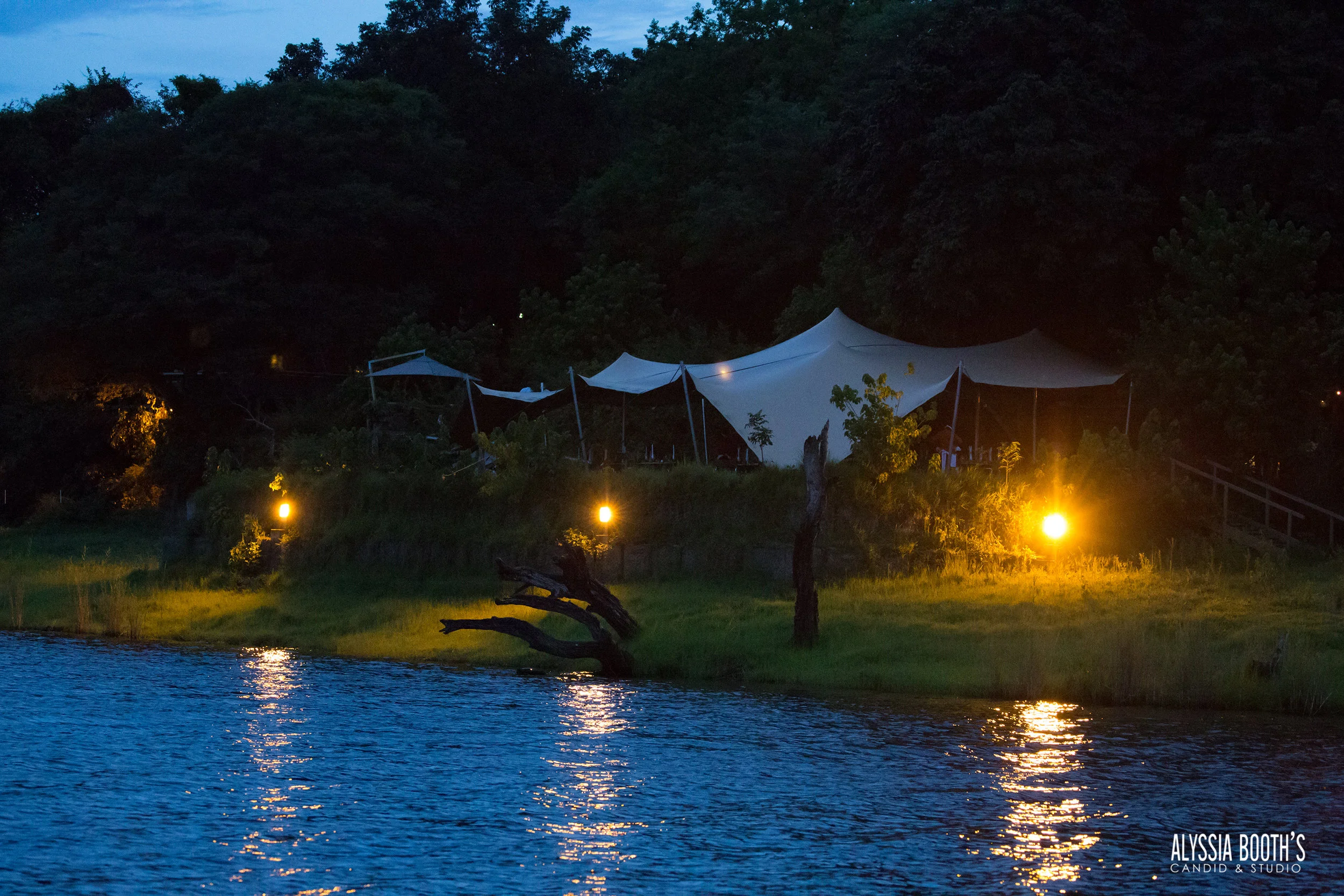 AfricaDiningTentCamp1-869 WEB.jpg