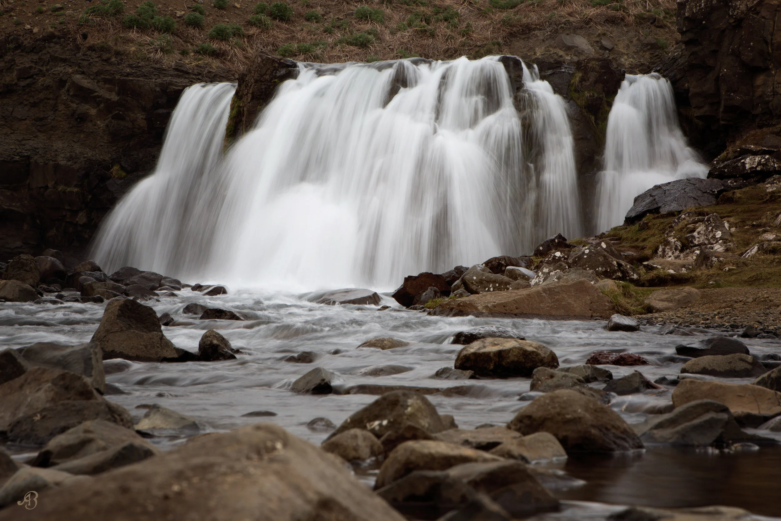 Iceland_mazewaterfall_786w.jpg