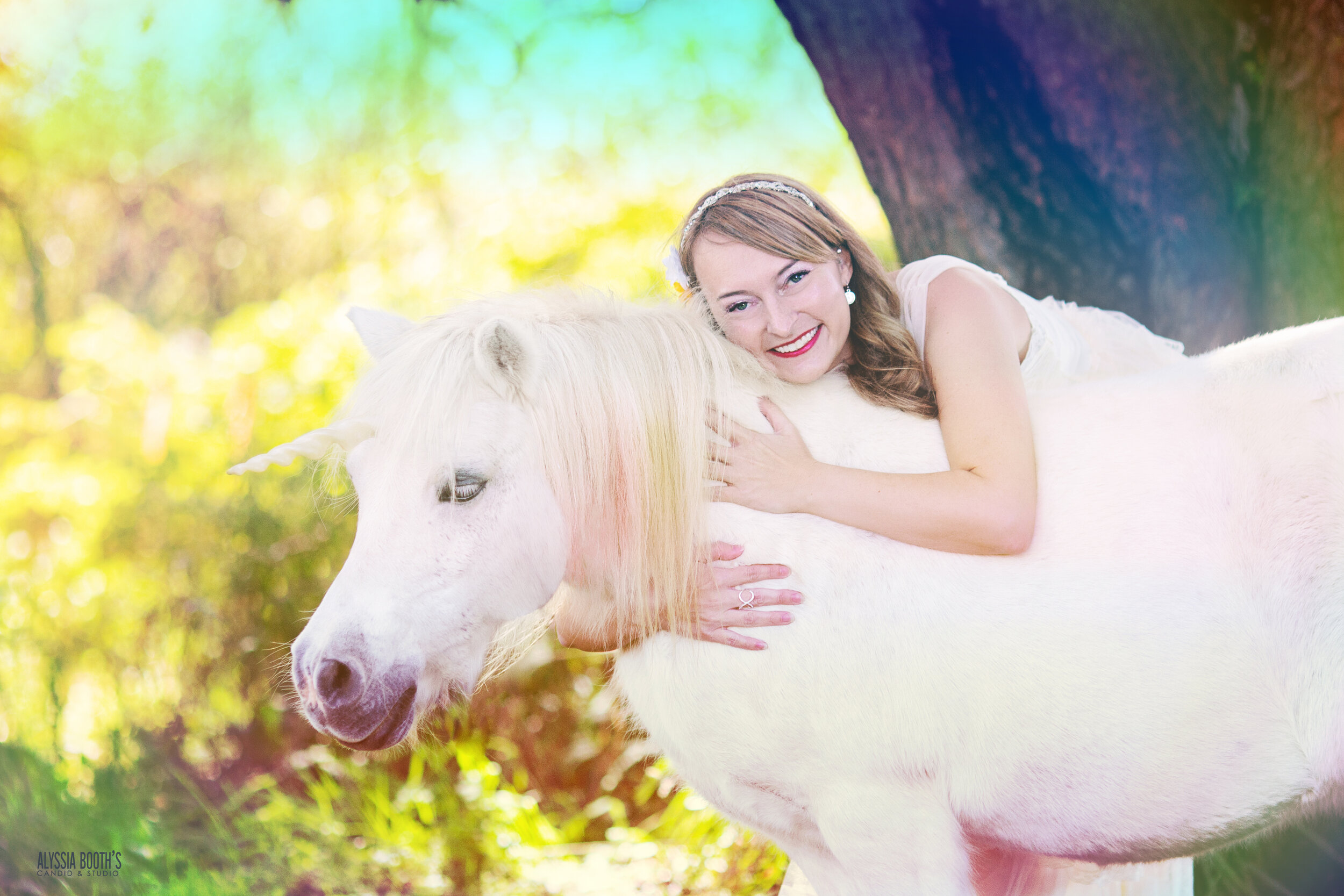 Unicorn Photoshoot in Michigan | Spring photo session | Alyssia Booth's Candid & Studio | Lancelot the Unicorn | Something Blue Berry Wedding Barn