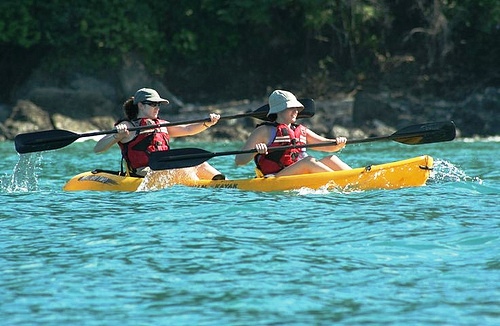 Sea-kayaking-in-Costa-Rica.jpg