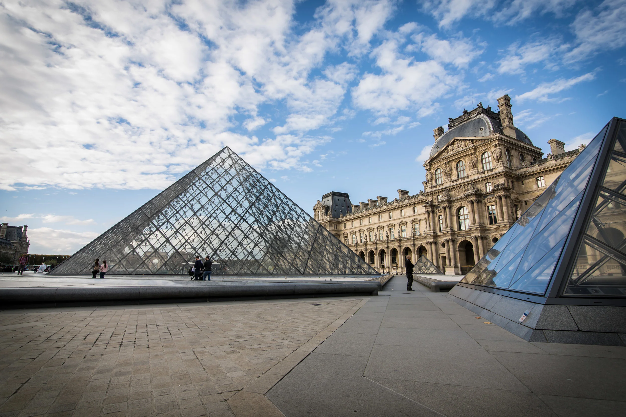 Paris_France_Louvre_2.jpg