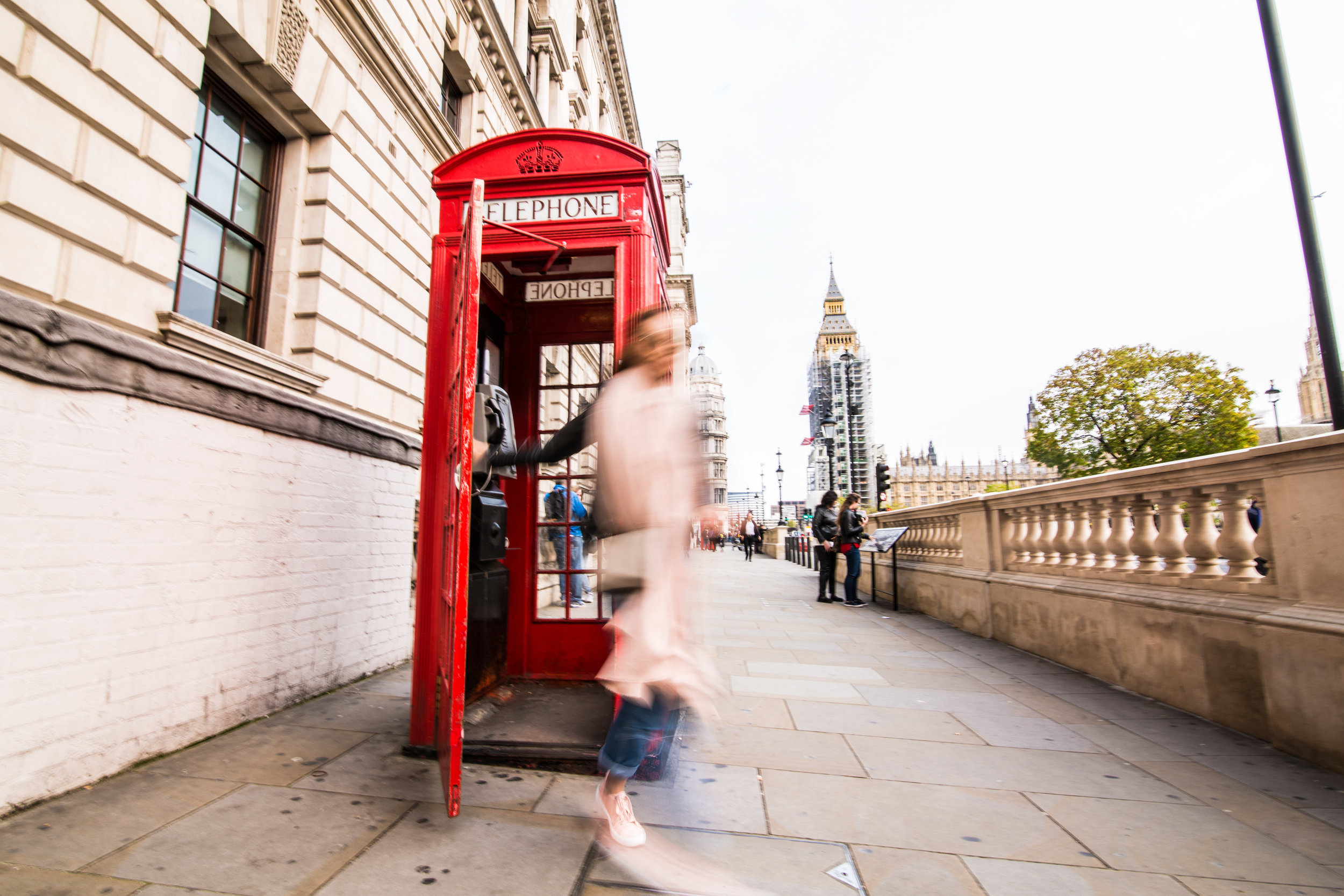 London_Phone_booth.jpg