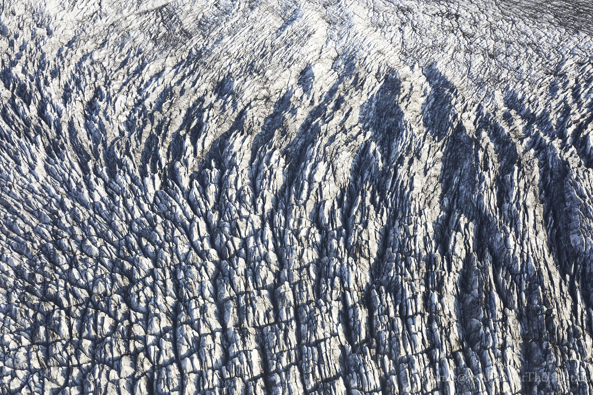 Cracked river of ice 2017-08-25