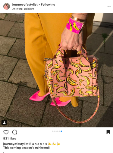 fashion blogger journeyofastylist wearing pink and mustard and banana print bag