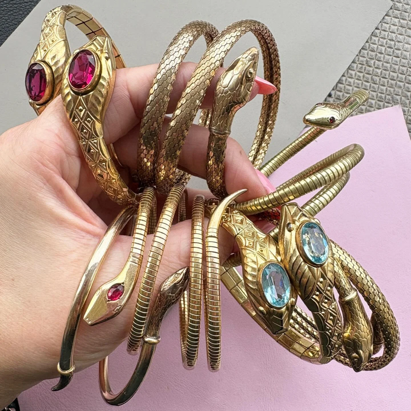 How many Art Deco snakes is too many Art Deco snakes?🤔 *not* asking for a friend 😜🐍🥰 Seven Art Deco snake bracelets now available on my Etsy, including Kollmar and Jourdan, Andreas Daub and S.T.

Kollmar and jourdan snake bracelet
Andreas daub sn