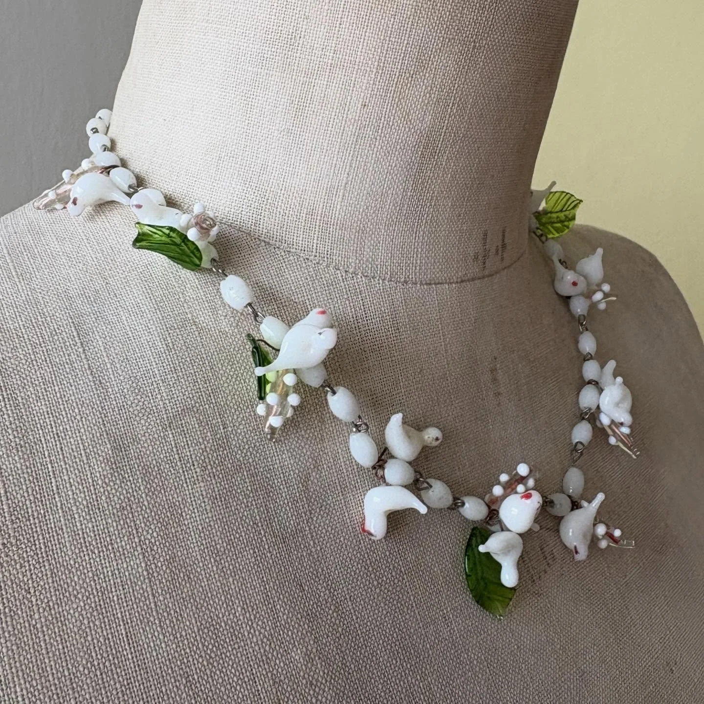 THE MOST BEAUUUTIFUL Murano glass bird necklace. Now available on Etsy 😍🦢🪶