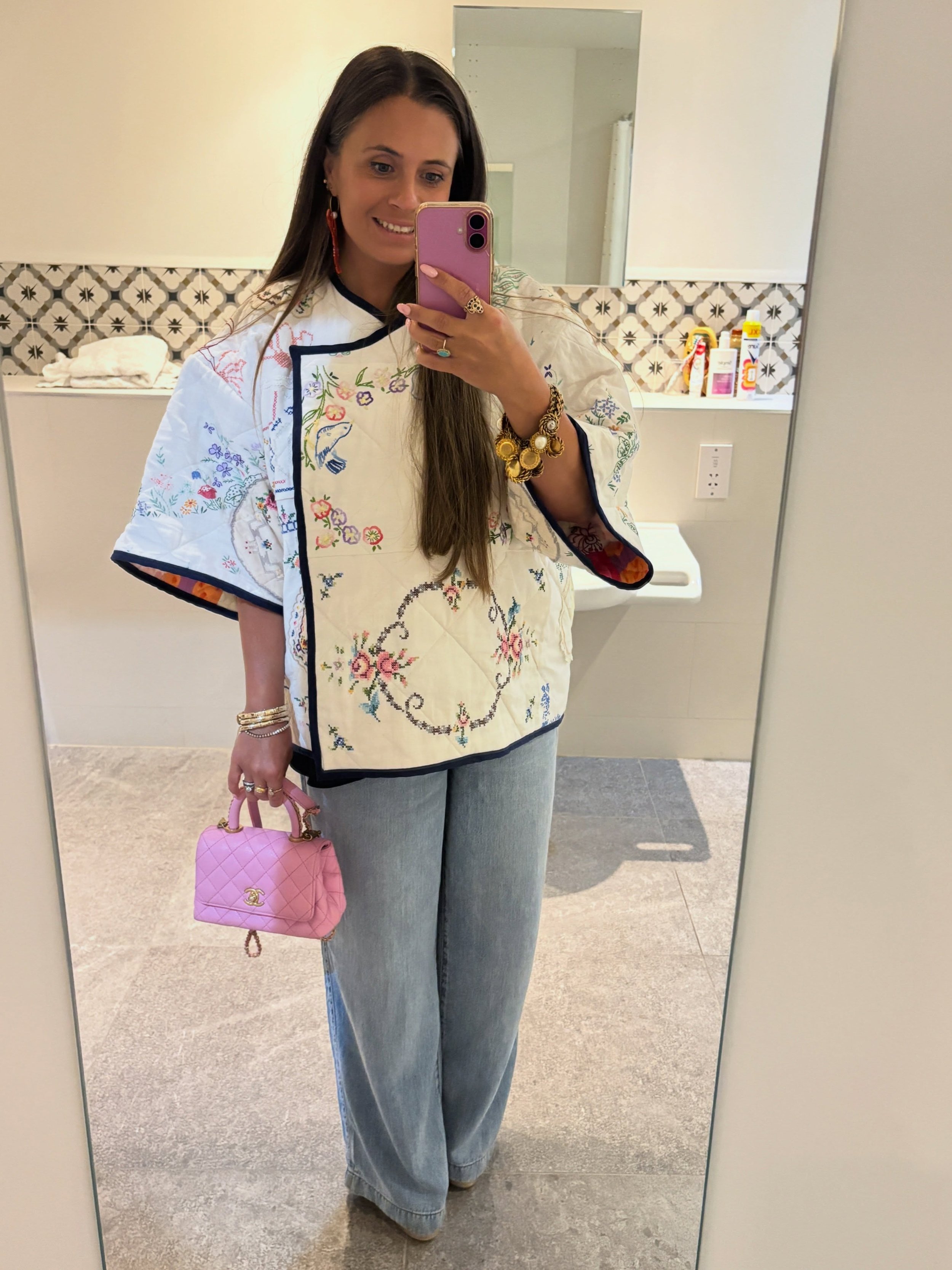 Cirencester outfits: it was cold enough to wear my me-made zero waste jacket. Made using vintage doilies and a @birgittahelmersson pattern

I&rsquo;d planned on wearing my lobster coord but it was too cold so I bought these jeans in @tesco + wore the