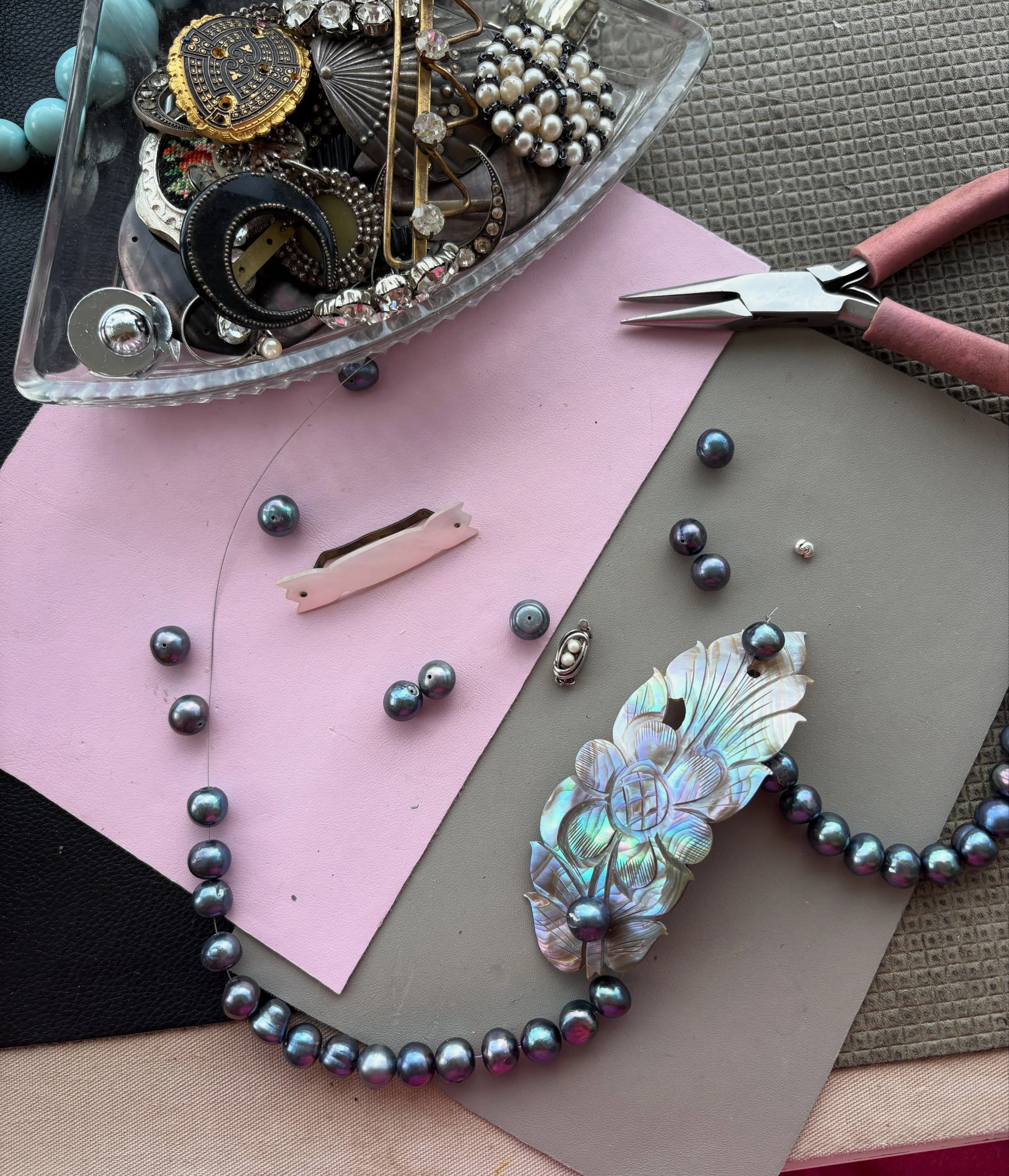 Fun in the Bead Room repurposing antique shell trinkets  into necklaces - see which one I kept for myself 😚 I always love finding pretty antique buckles, shoe clips, and little shiny bits that I can try and turn into something new 🥰