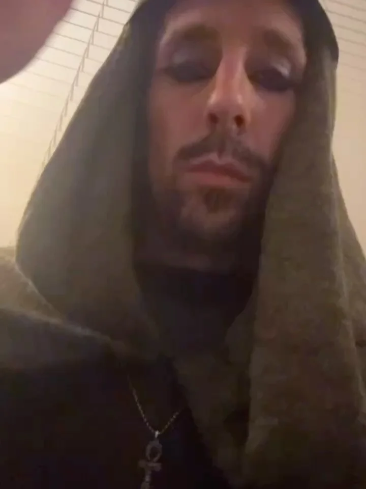 Halloween onboard a 747 ✈️👻💀🎃
Thanks to @suziejet @cotswoldairport for a great night ❤️👹🕺🙏