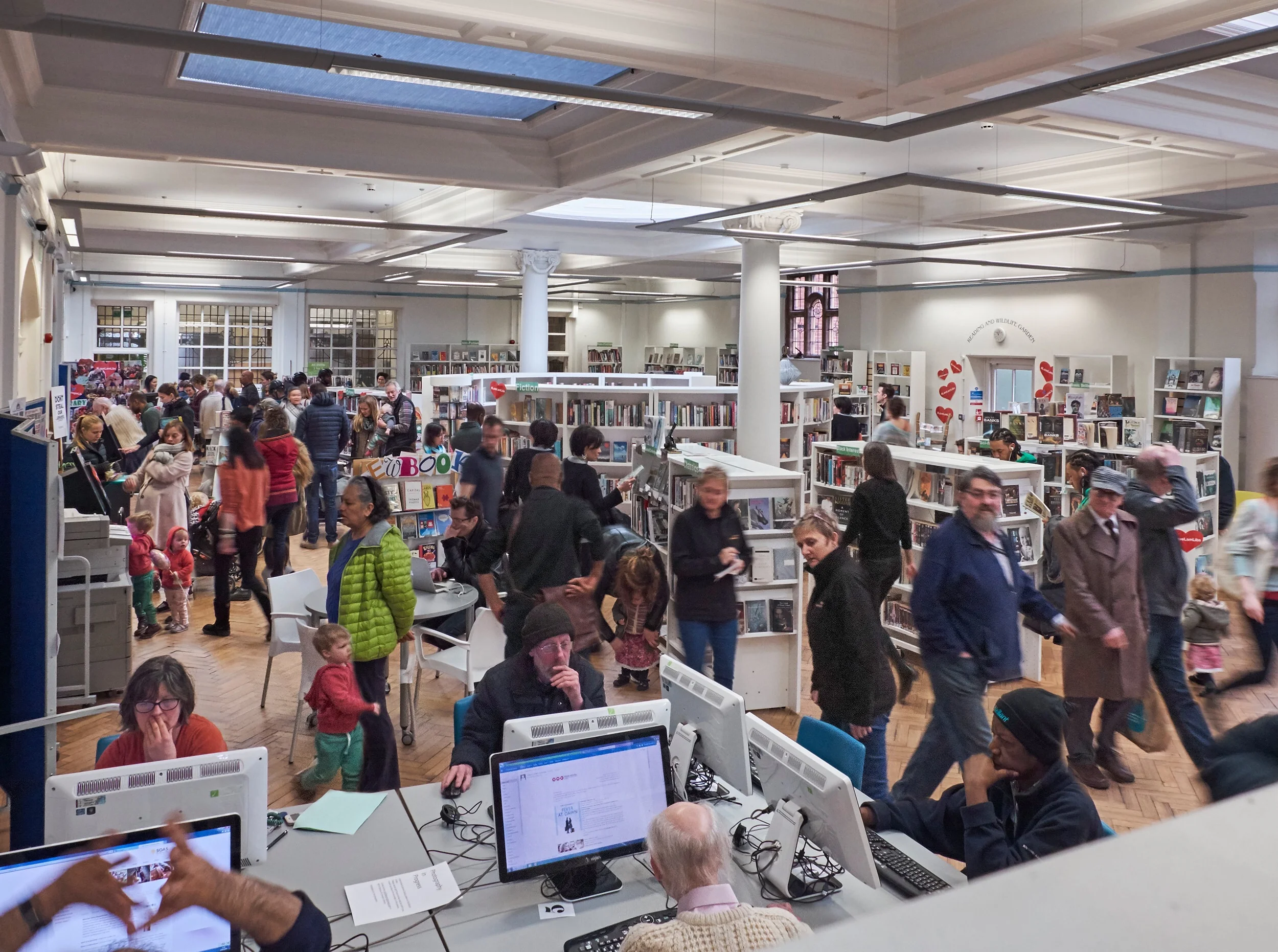 3 hour time laps of Carnegie library in Herne Hill, London