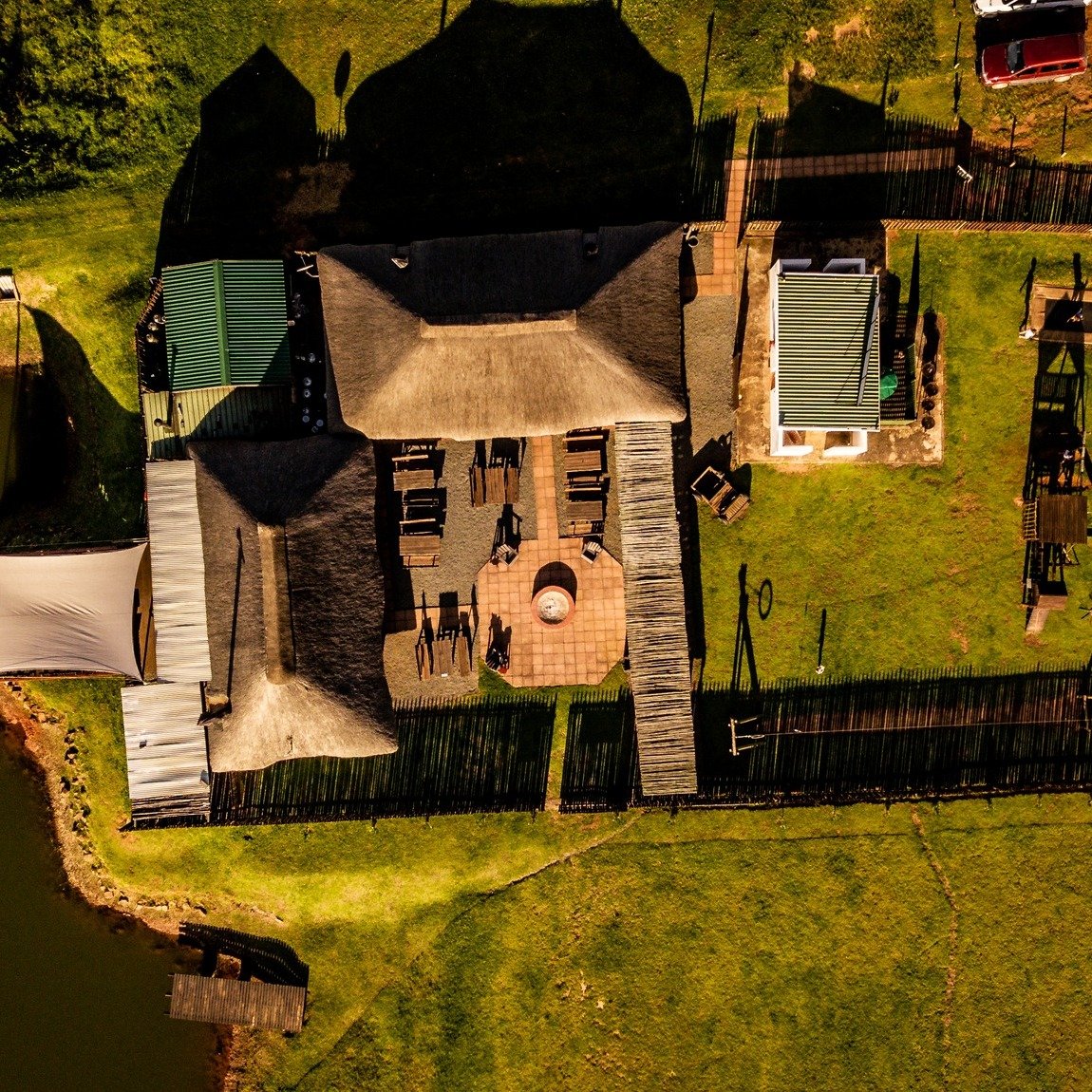 Already dreaming about the weekend? Us too! 😎

Think wood-fired pizzas, fall-off-the-bone ribs, juicy burgers, stunning views, and a fun play area to keep the kids entertained while you kick back and relax. Join us at the BOMA this weekend for famil