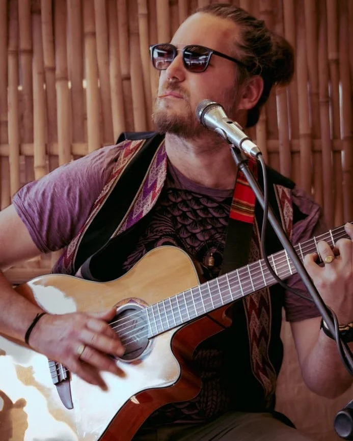 Singing songs we all remember, Dan will be back at The BOMA this Saturday, 30th November, from 1-4pm. 🪇

Performing solo, Dan plays a selection of popular songs ranging from the late 60's to more current songs, in the genres of folk, pop, classic ro