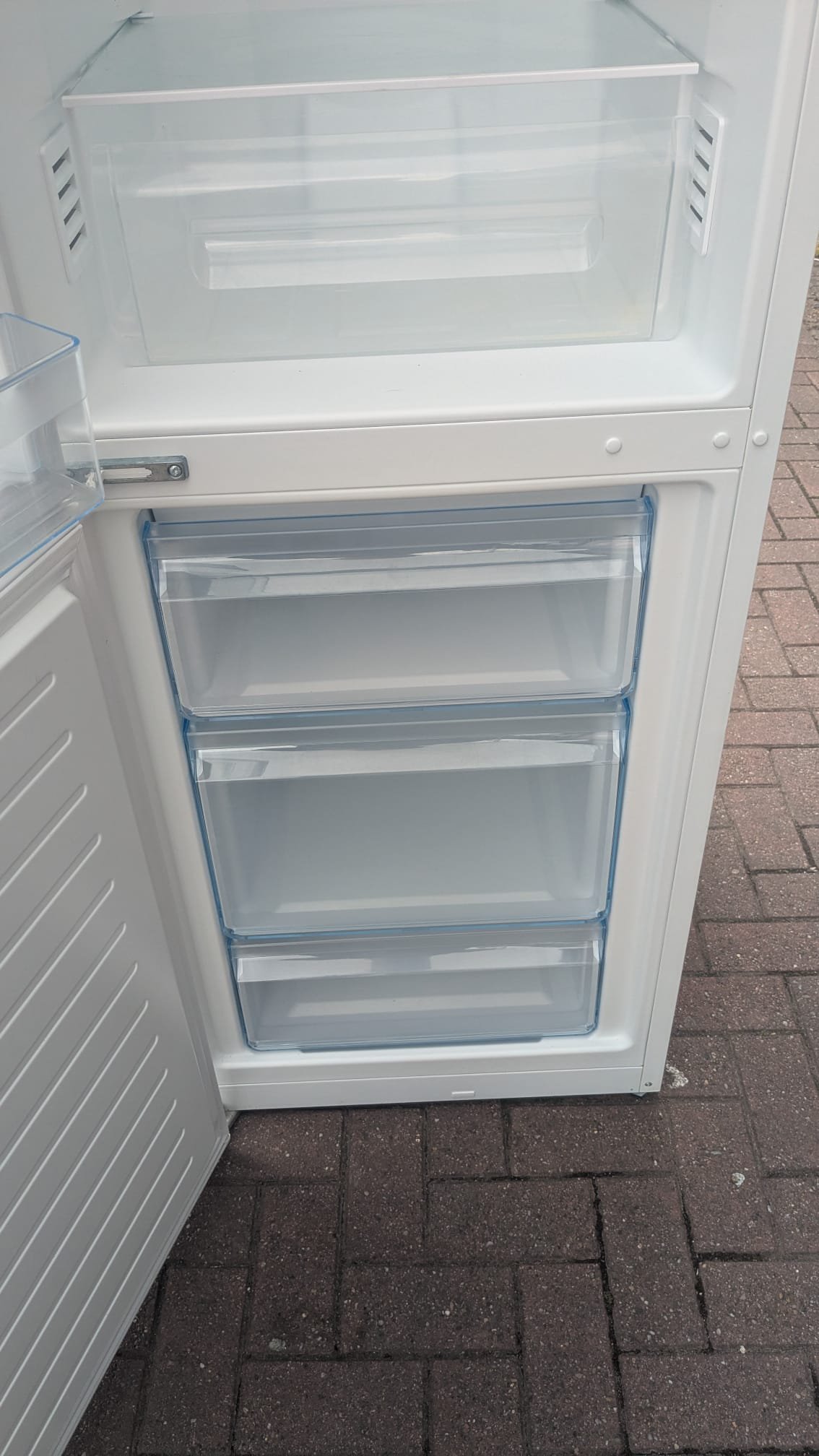 BOSCH KGN34NWEAG03 FREEZER.jpg