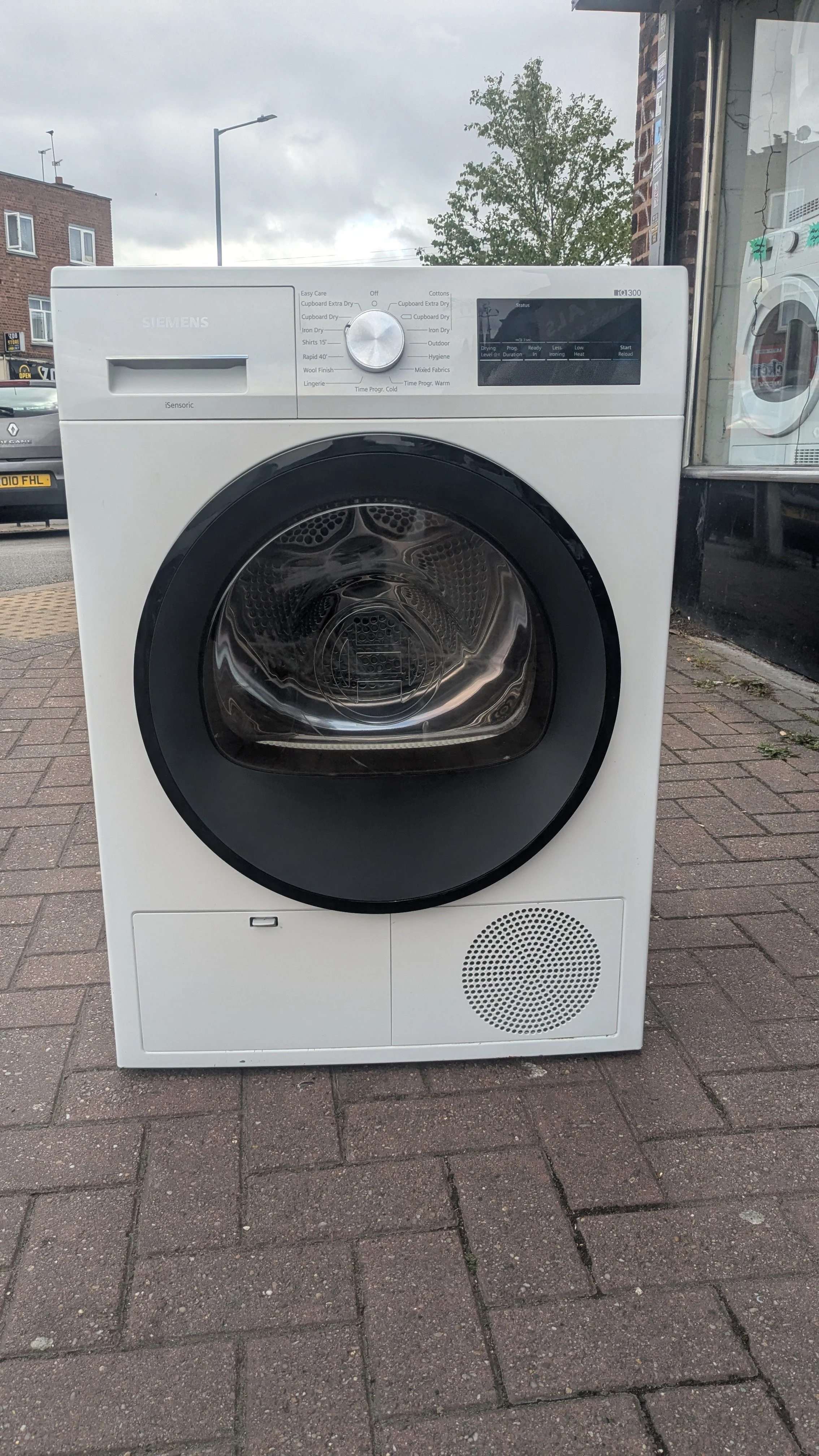 Reconditioned Siemens iQ300 iSensoric 8kg Freestanding Condenser Tumble Dryer – White (WT45N202GB)