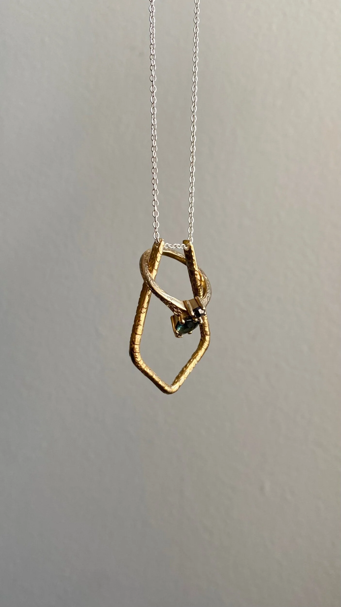 C1F3C131-59C9-4397-A3F6-3DD3665CFACD