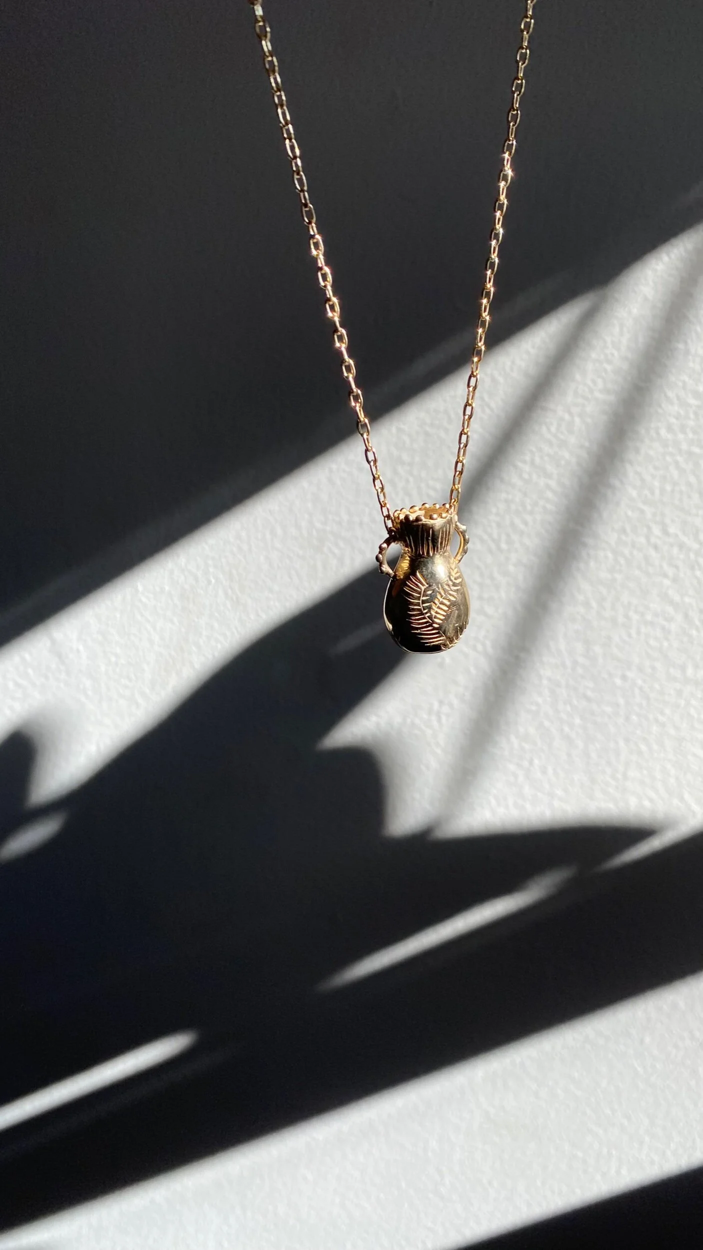 55D697B4-016D-41AA-8E79-822CE70FD3F2