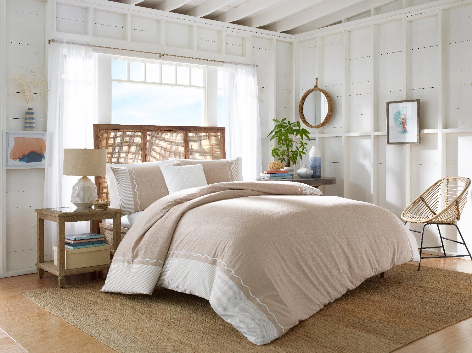 BLSQSPPortfolio_ST_WildDunes_Comforter_MAIN.jpg