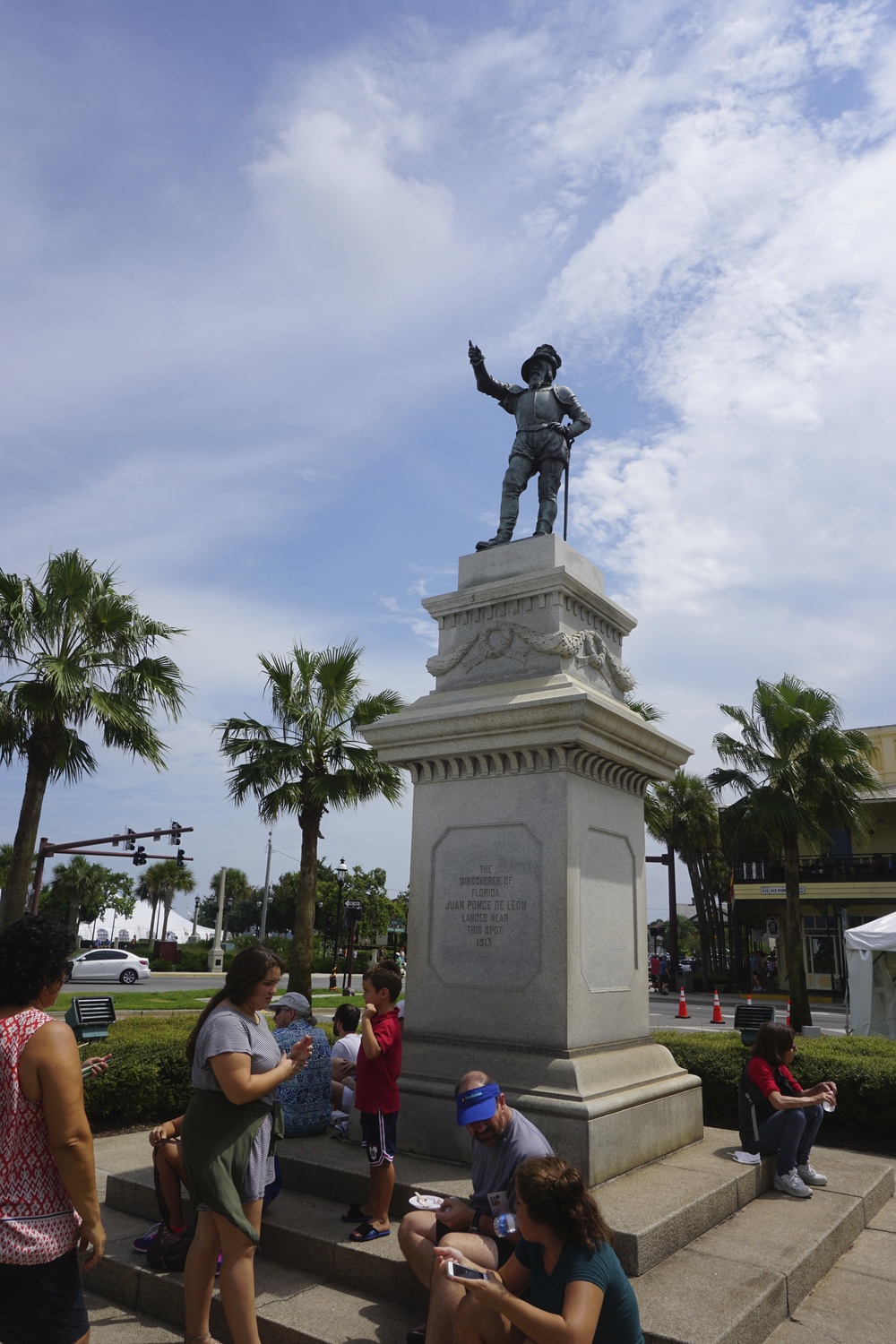  A statue of Ponce de Leon points towards Spain. Photo by Daniel Ward. 