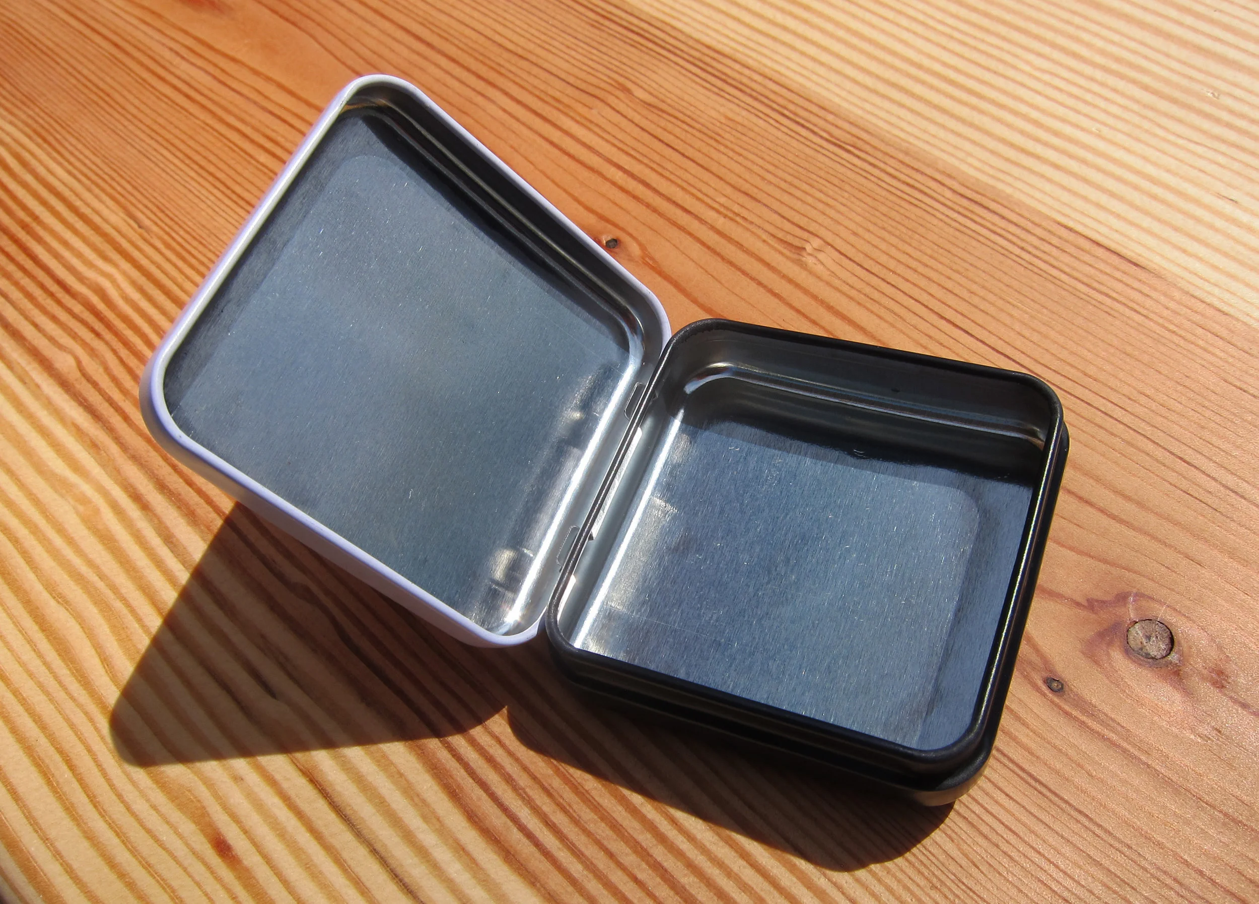 EmptyTin.jpg
