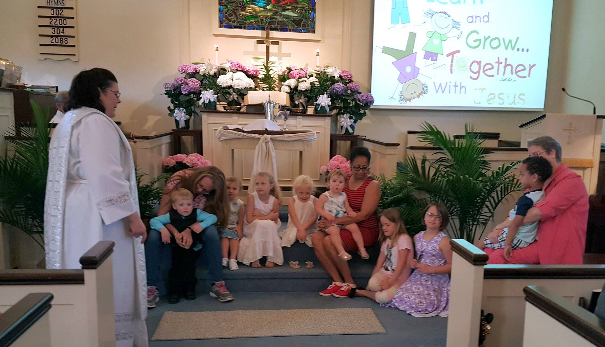 childrens church.jpg