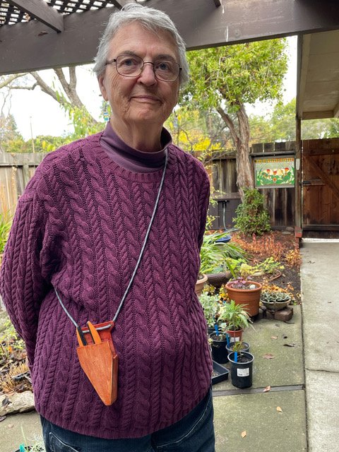 small pruner carrier.jpeg