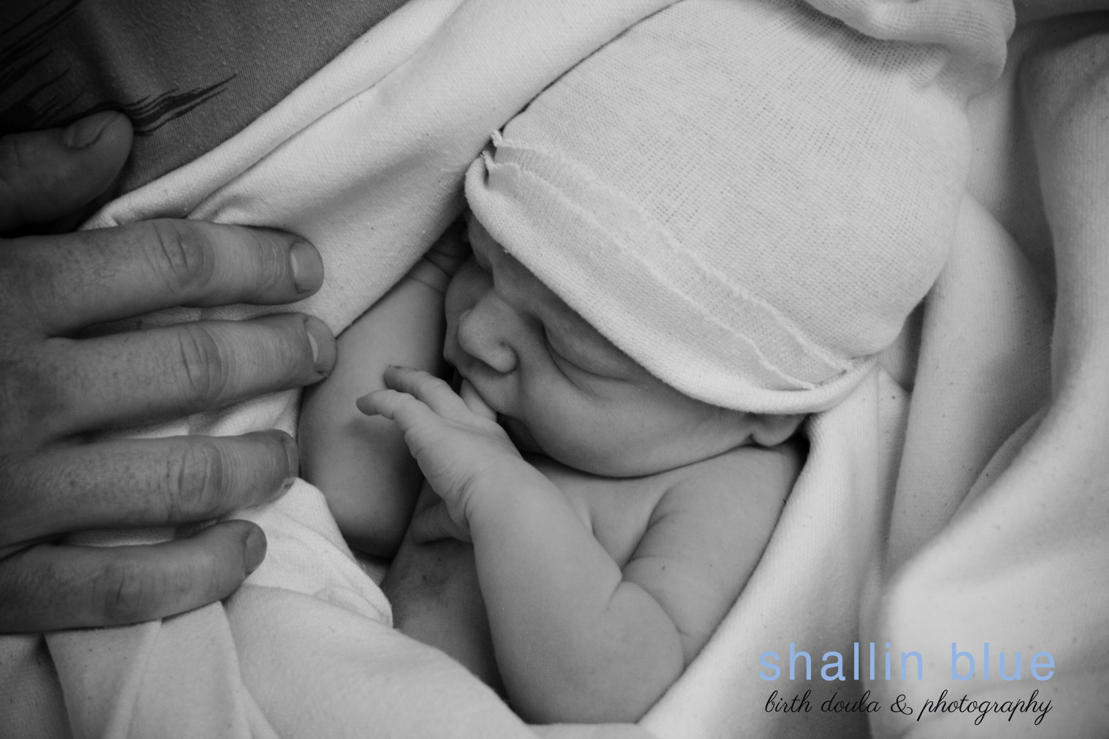 bestbirthphotographerpearlharbor.jpg