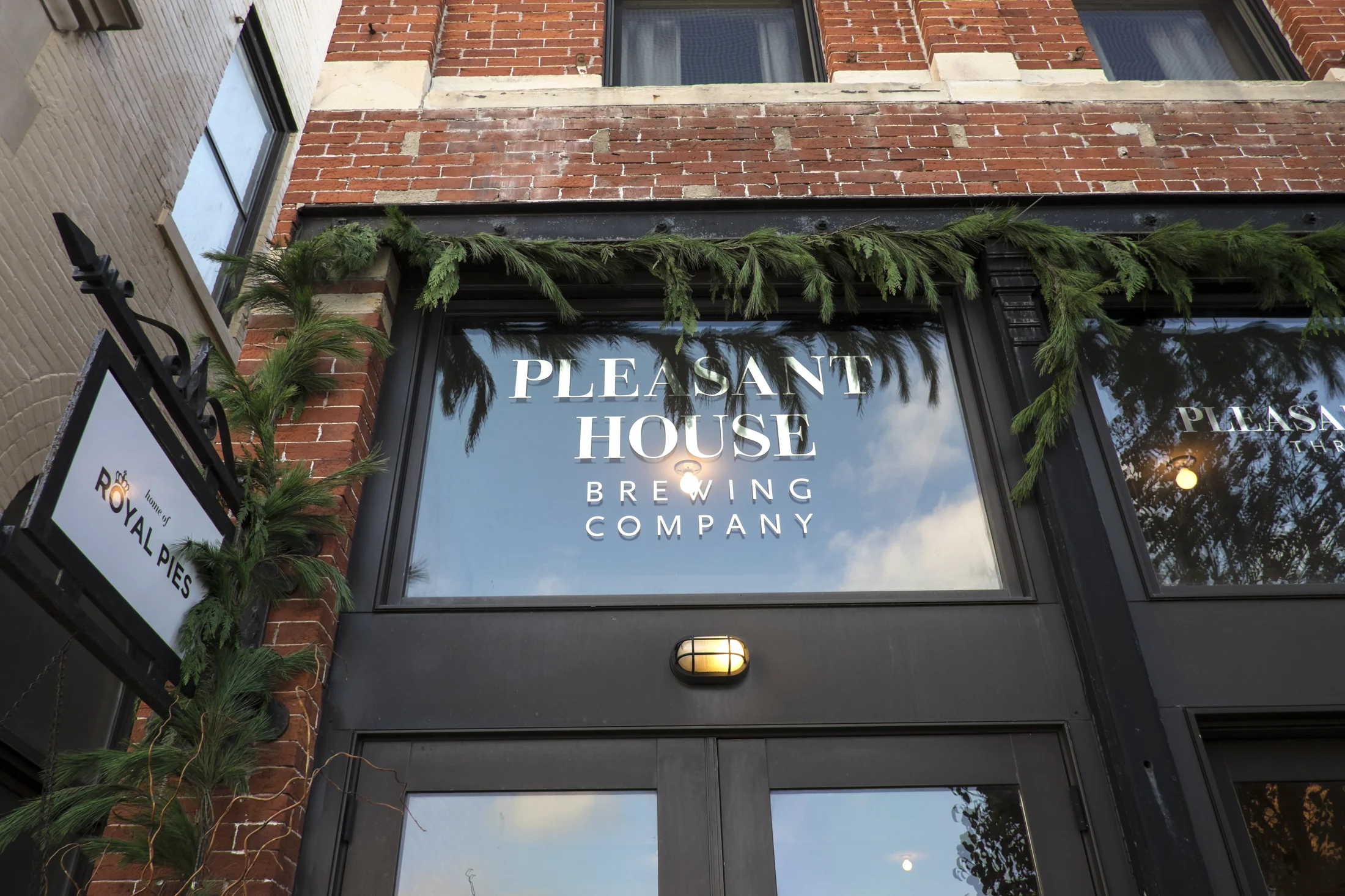  Pleasant House is a family restaurant that is famous for their English style savory pies and handcrafted beers.&nbsp; 