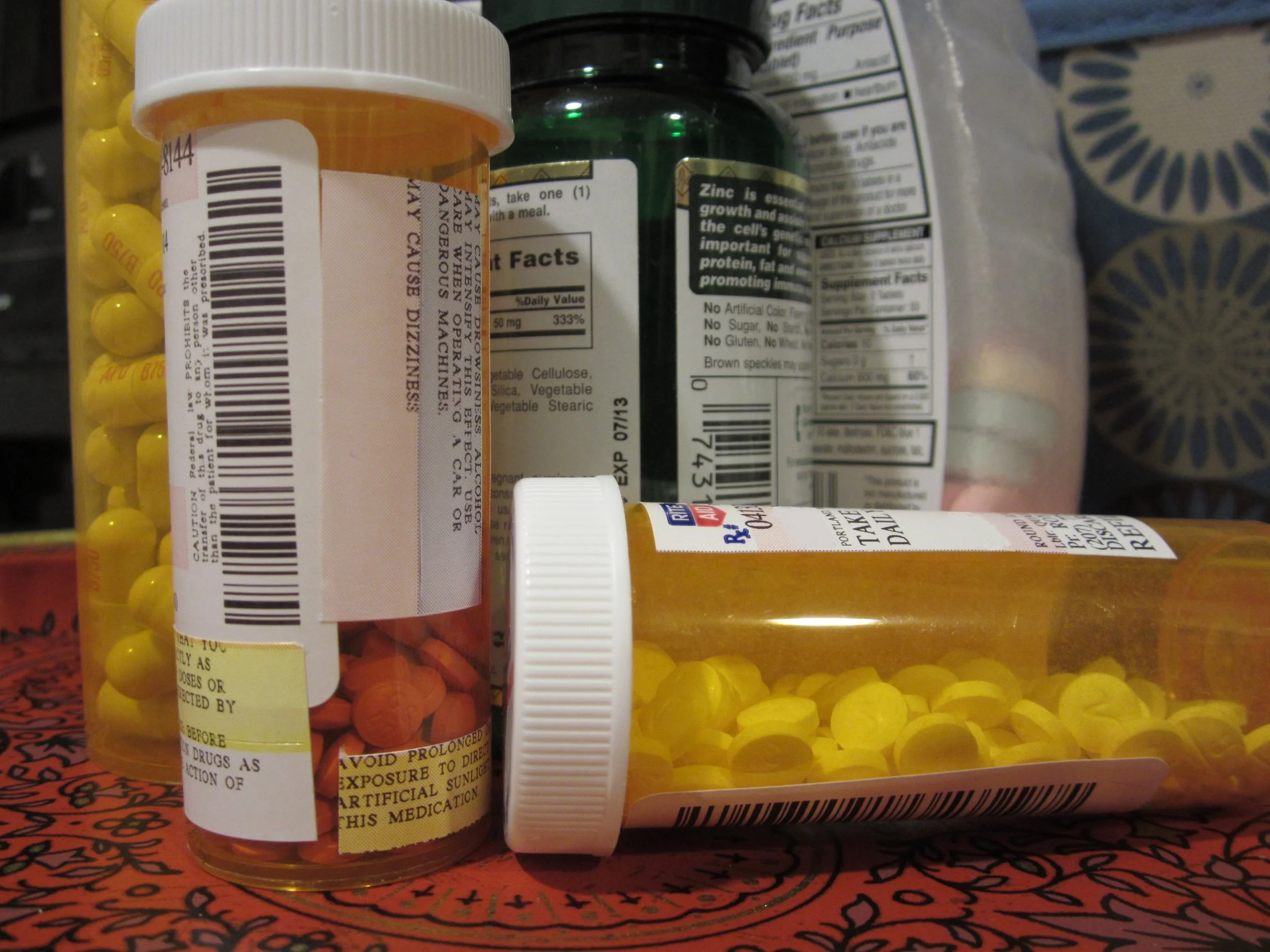 Can a low-FODMAP diet help someone with ulcerative colitis use less medication?