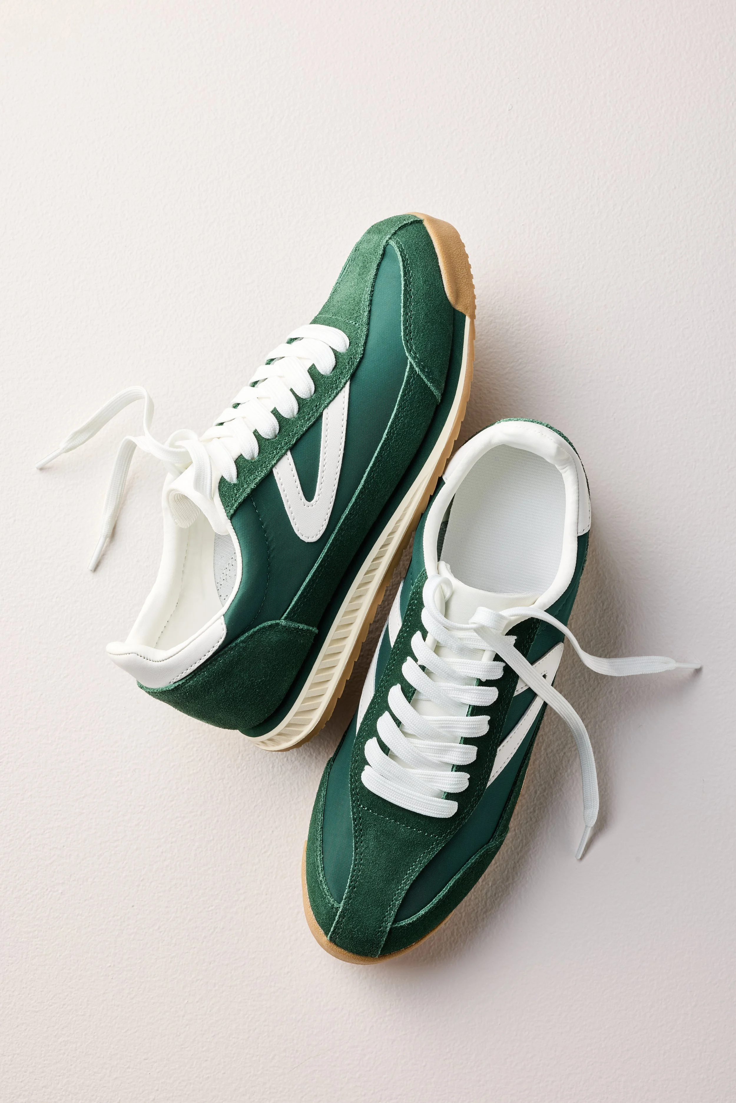 2361950_NOV_TJ_AK_Footwear_New_2033-R.jpg