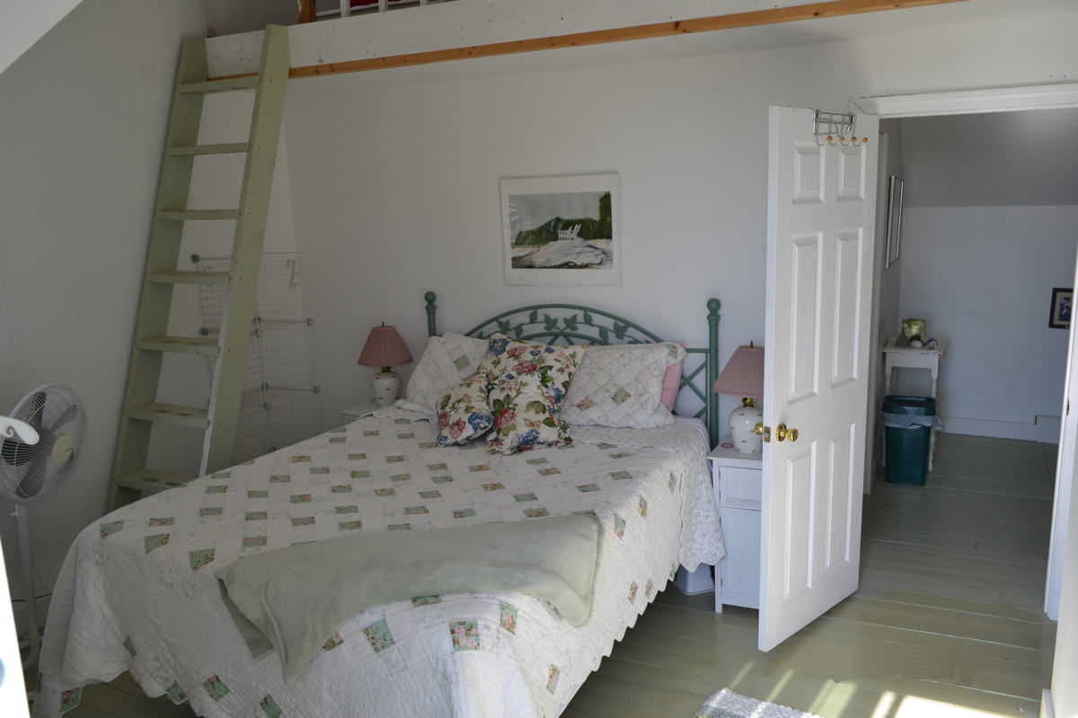 BEDROOM3.jpg