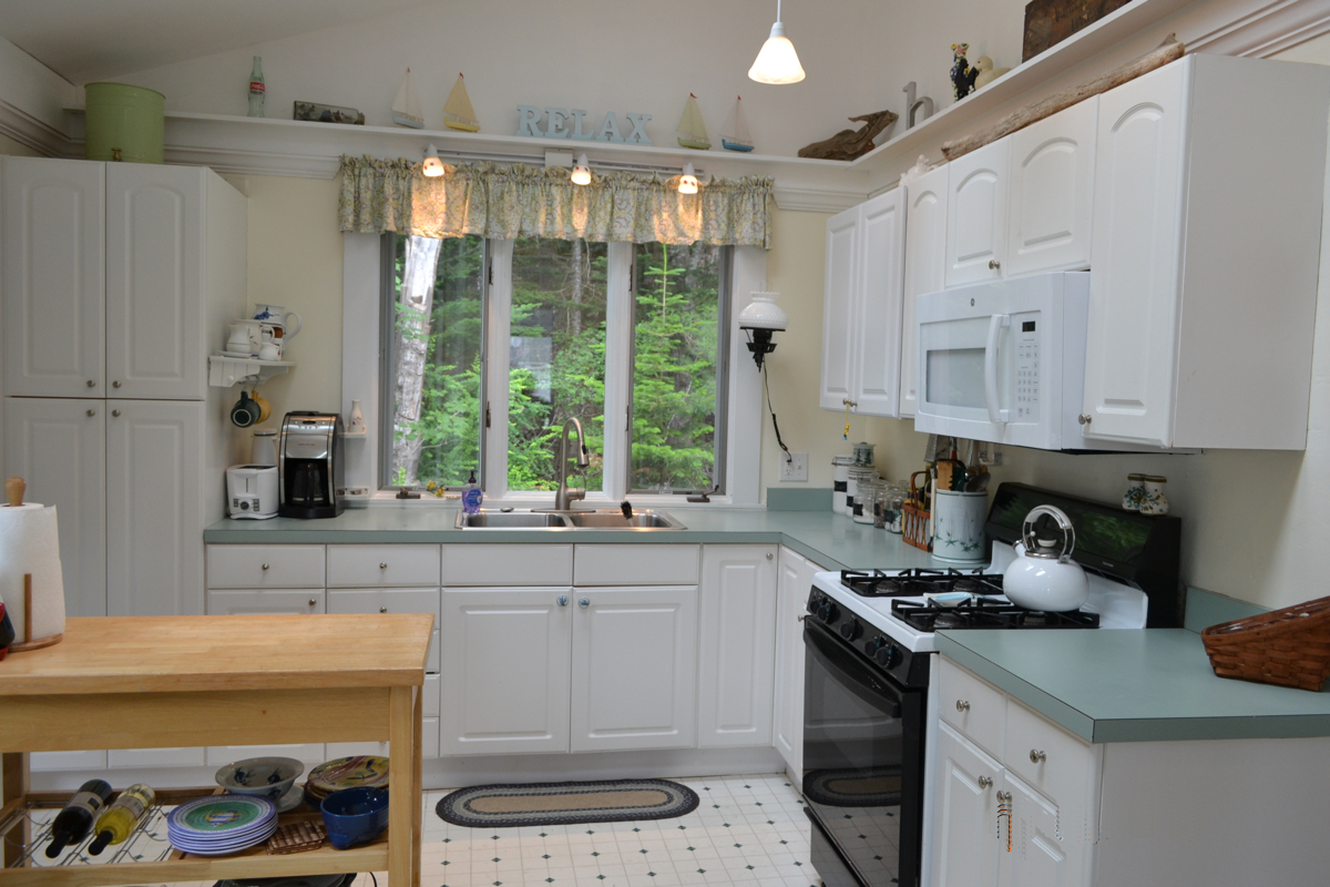 KITCHEN1.jpg