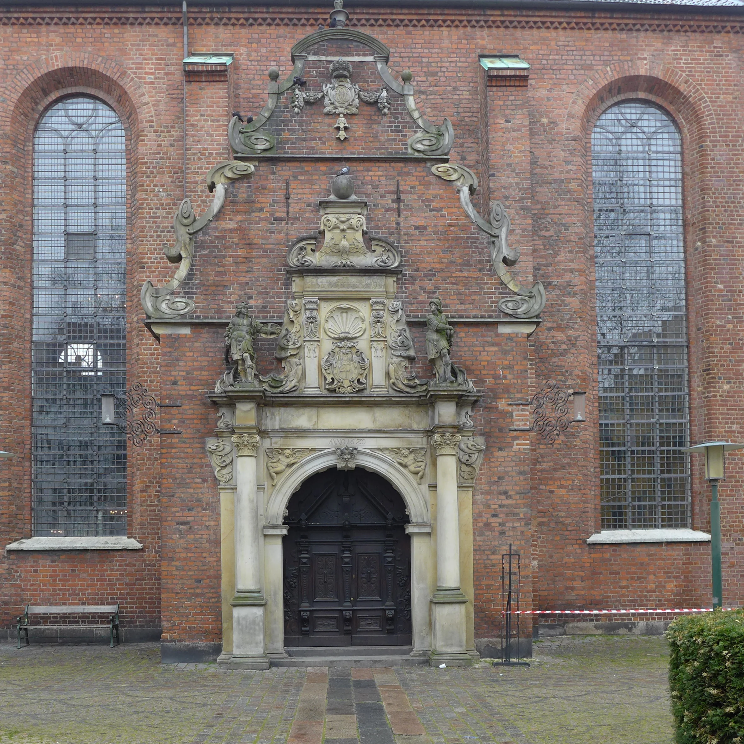  The south door of Helligåndskirken