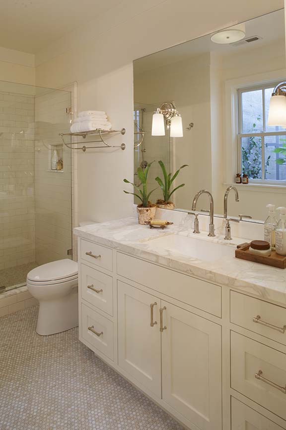 30_guest_bath_367.jpg