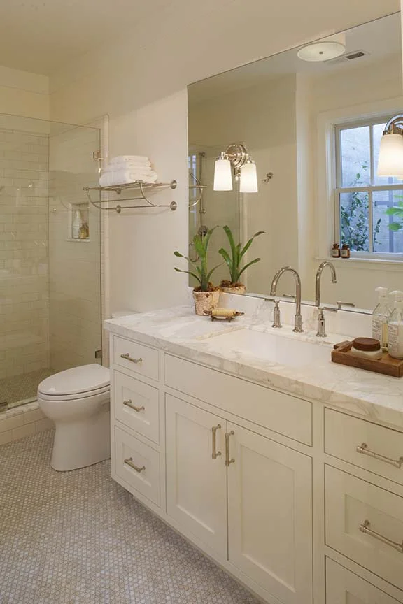 30_guest_bath_367.jpg