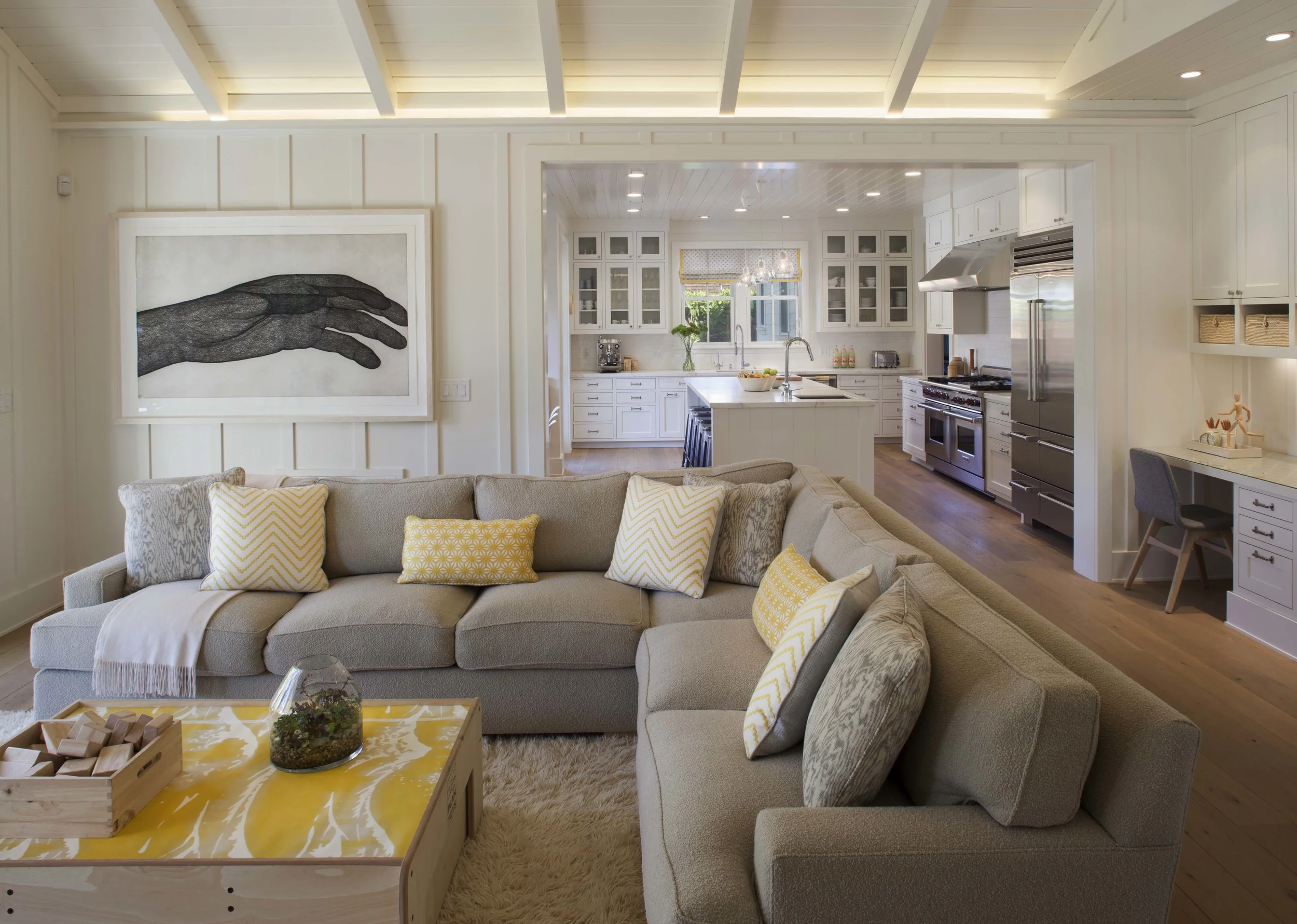 Modern Farmhouse: Family Room 2